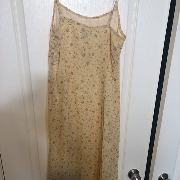 Floral Printed Dress - Picture 4 of 5